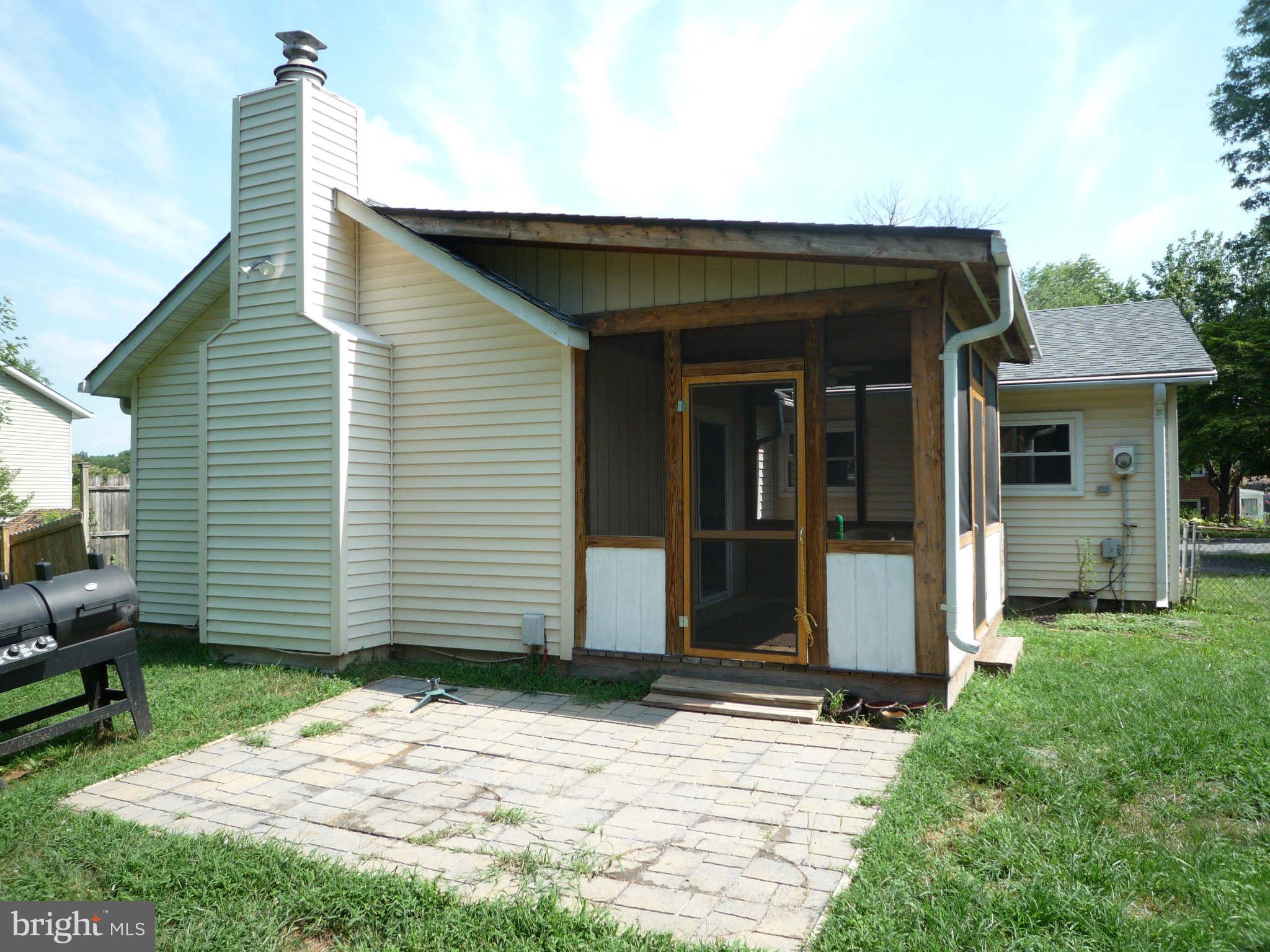 209 West Balsam Road Sterling, VA 20164 - Photo 22 of 26 Exterior (Rear)