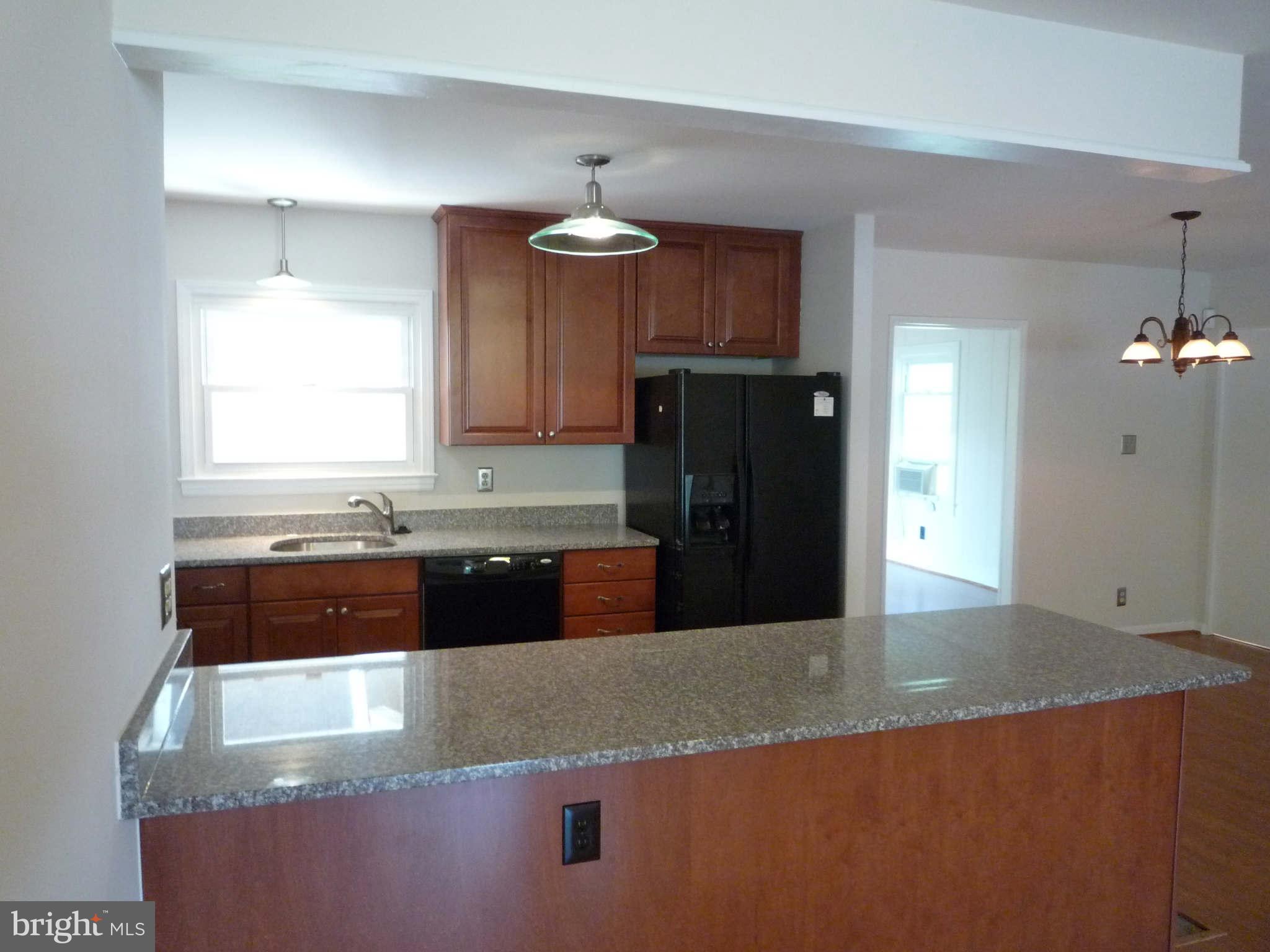 209 West Balsam Road Sterling, VA 20164 - Photo 9 of 26 Kitchen
