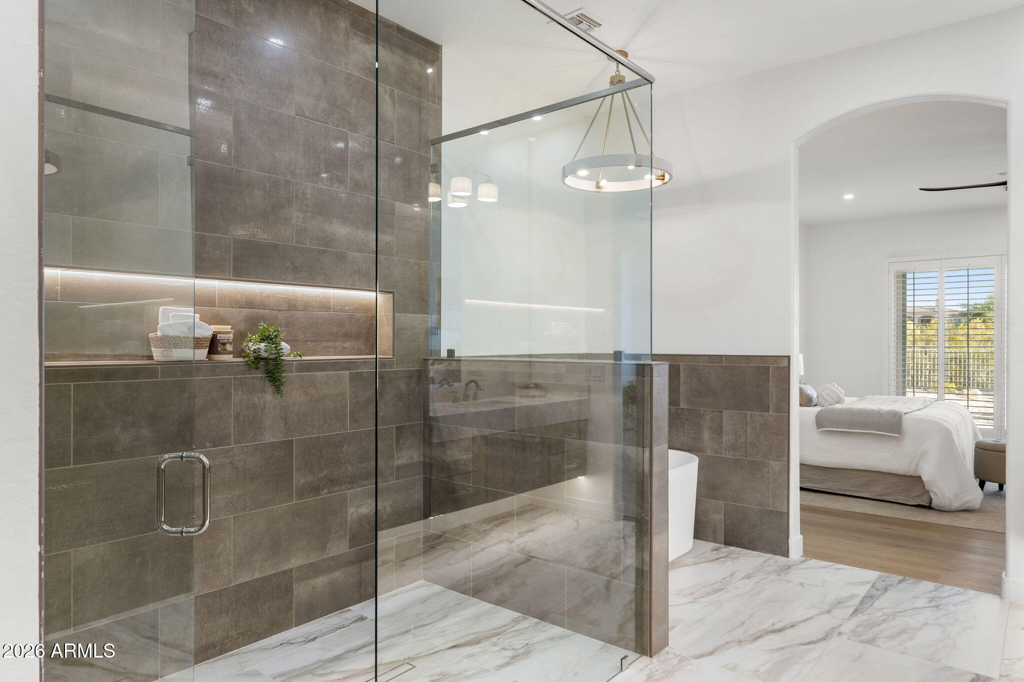 11221 East Greenway Road Scottsdale, AZ 85255 - Photo 16 of 37 Huge Shower and soaking tub