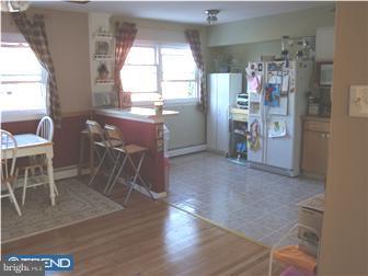 10905 Heflin Road Philadelphia, PA 19154 - Photo 4 of 10 Kitchen
