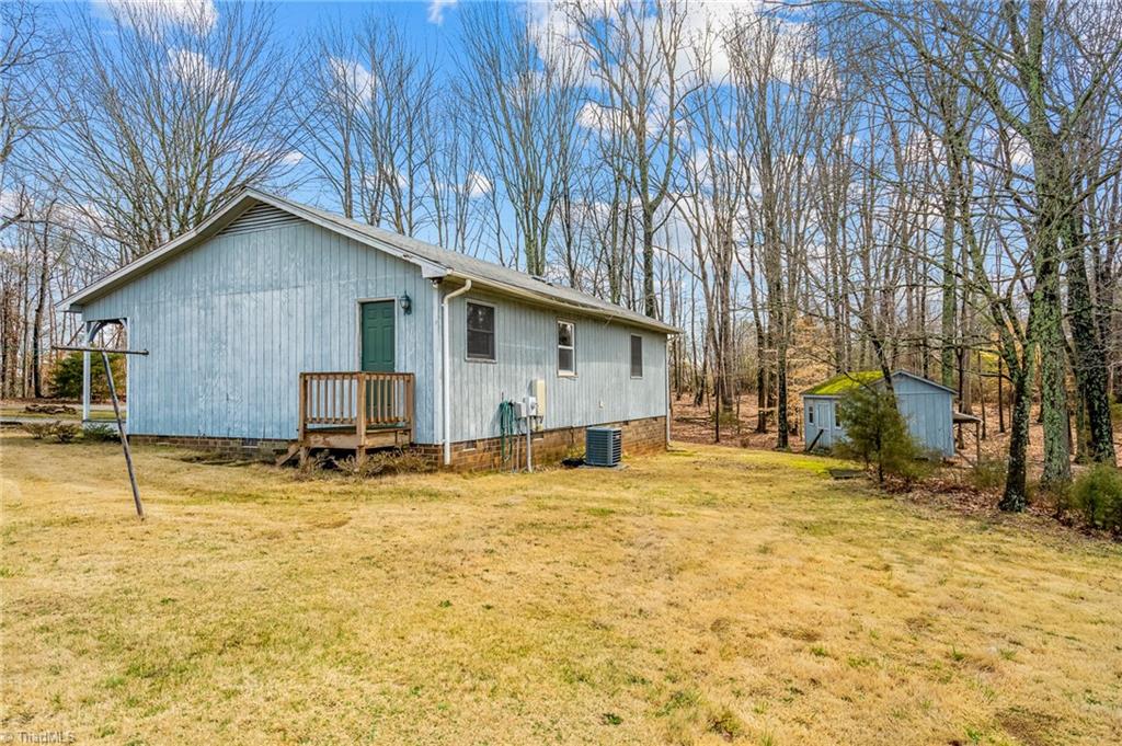 126 Barham Road Reidsville, NC 27320 - Photo 4 of 19