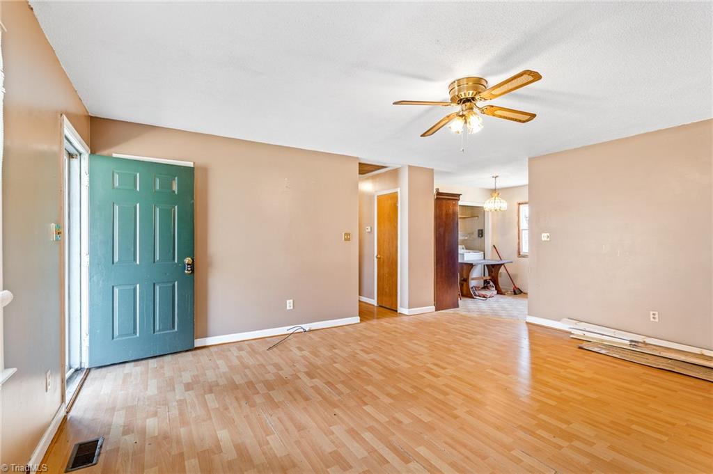 126 Barham Road Reidsville, NC 27320 - Photo 7 of 19