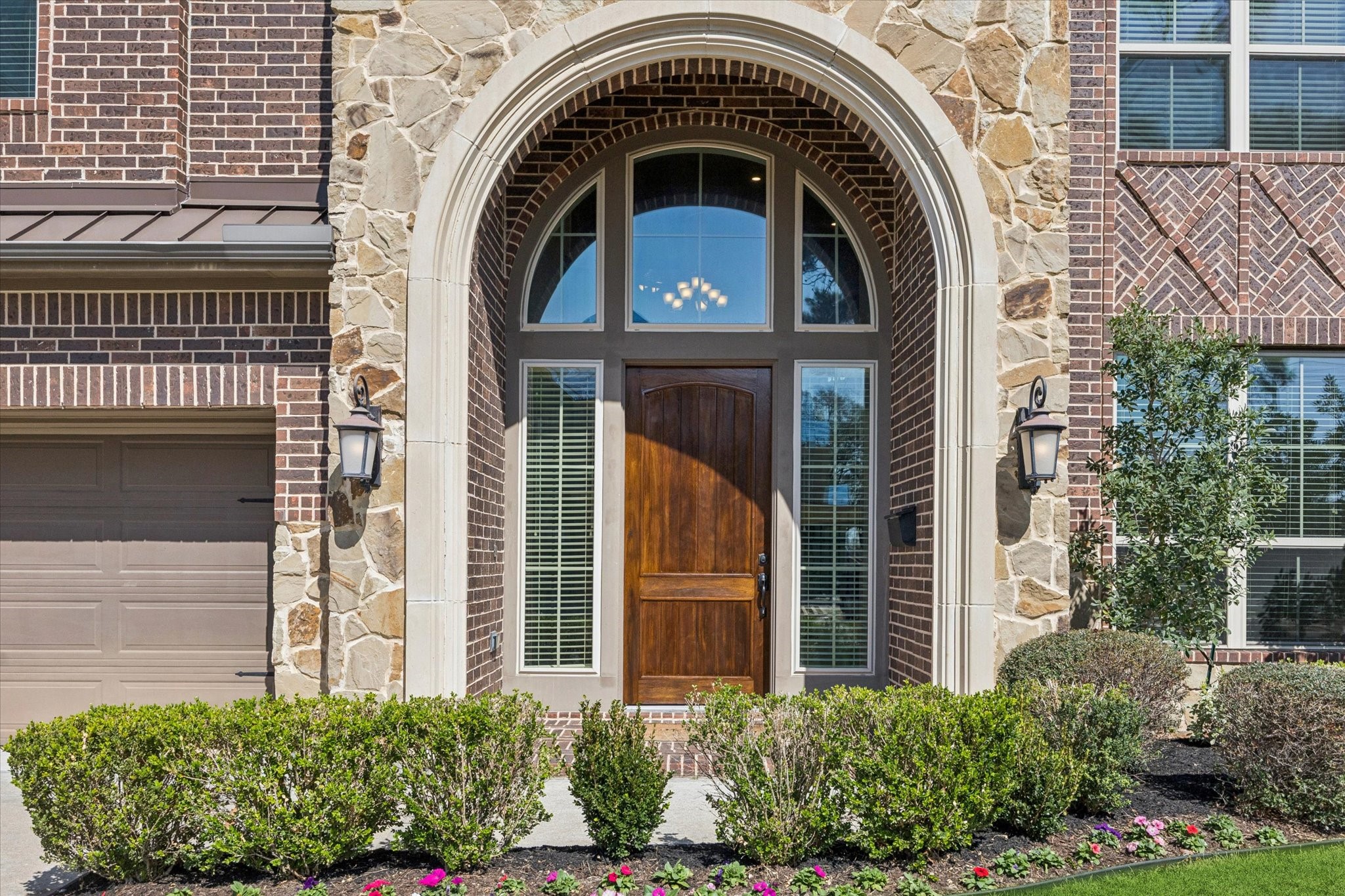 1802 Wakefield Drive Houston, TX 77018 - Photo 6 of 47 Attractive exterior presence with inviting entry.