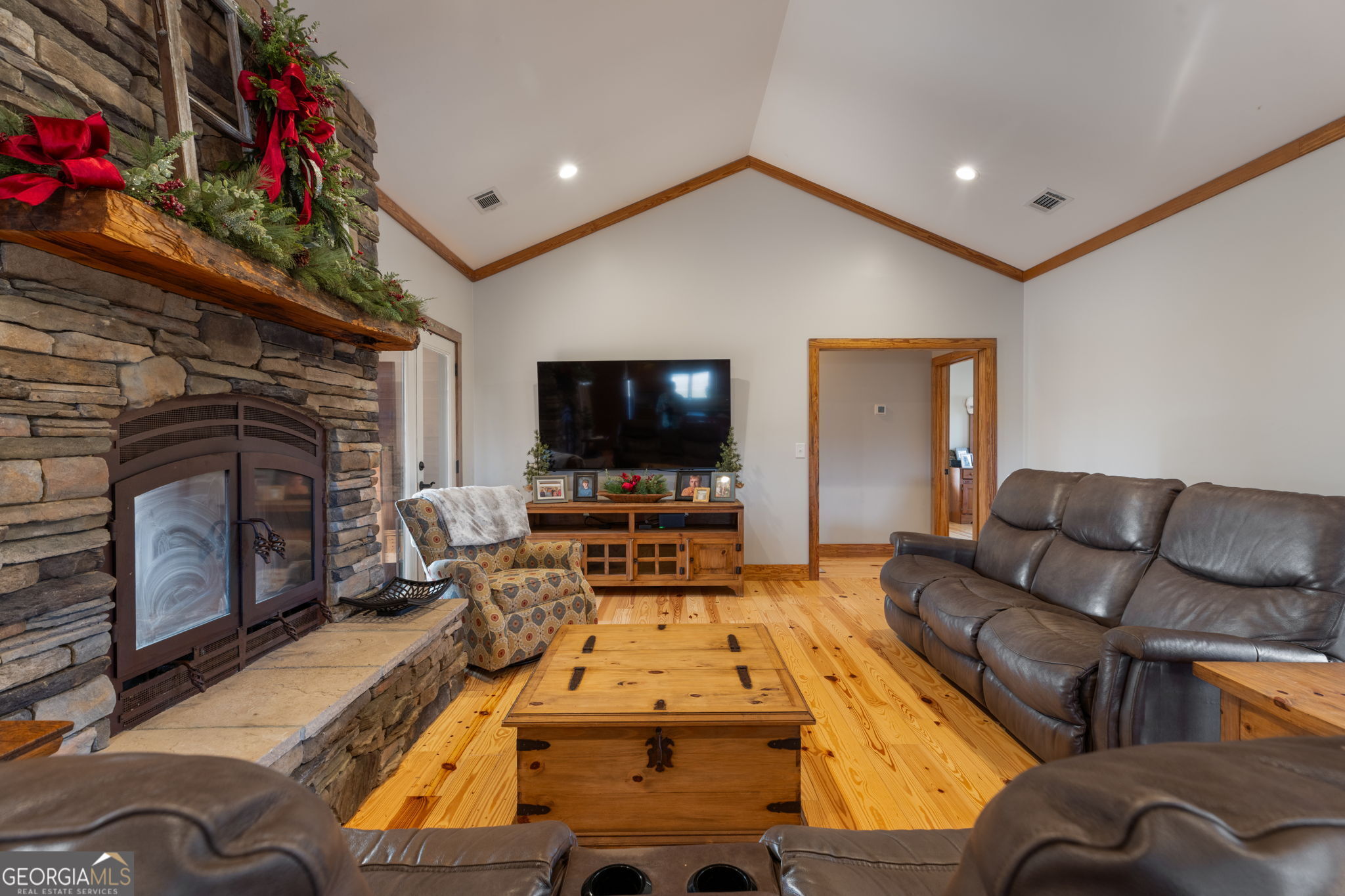 2770 Jones Road Sandersville, GA 31082 - Photo 11 of 80 a living room with furniture and a flat screen tv