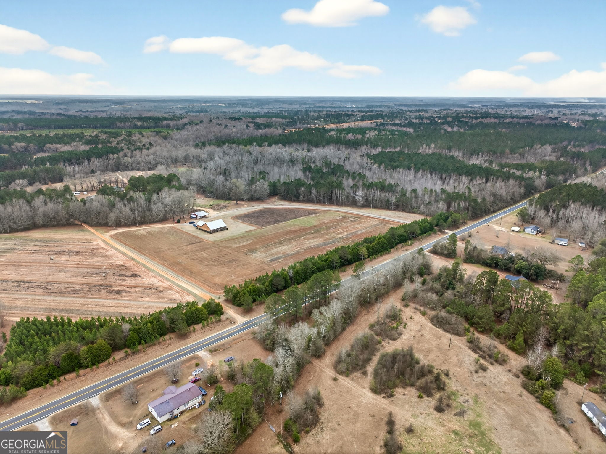2770 Jones Road Sandersville, GA 31082 - Photo 64 of 80 a view of a city from a terrace