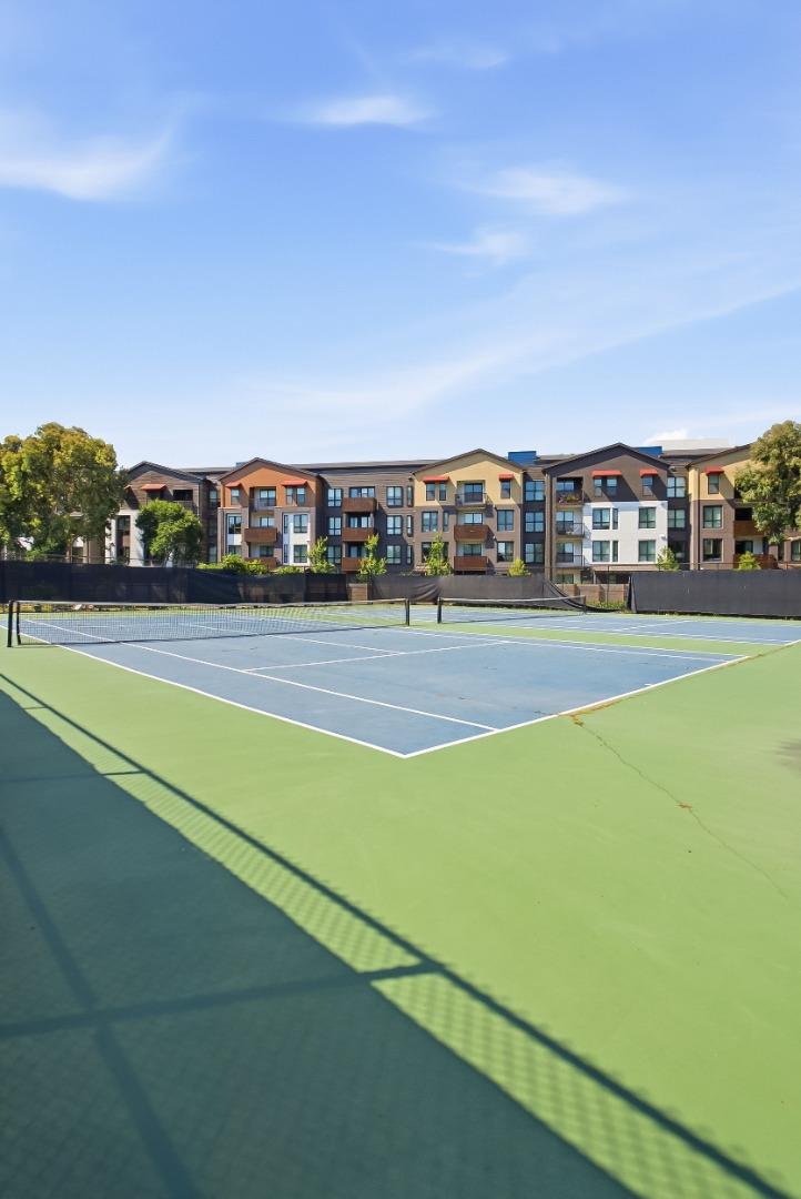 905 West Middlefield Road, Unit 972 Mountain View, CA 94043 - Photo 28 of 32