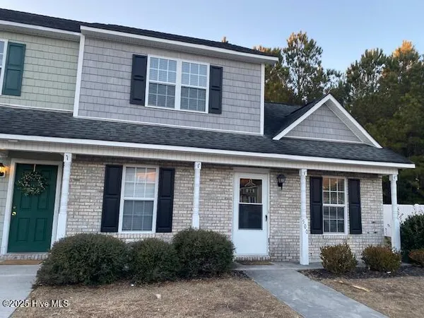 $1,400 | 500 Springwood Drive, Jacksonville, NC 28546