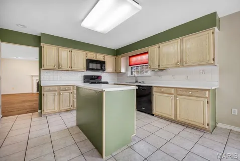 $375,000 | 1605 Fahrpark Court, St. Louis, MO 63146