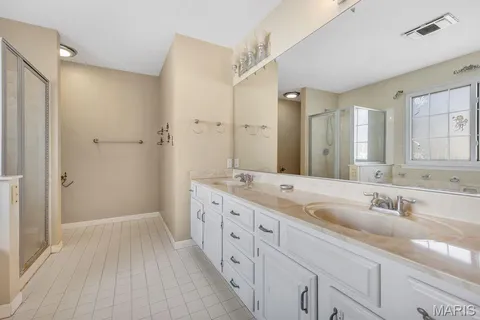 $375,000 | 1605 Fahrpark Court, St. Louis, MO 63146