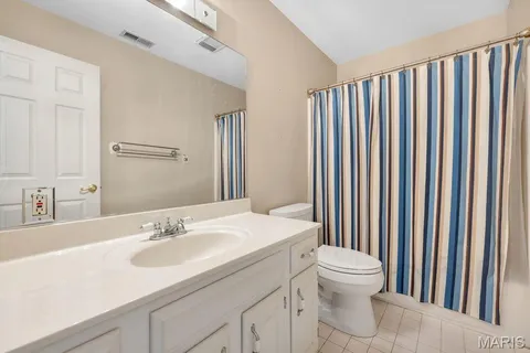 $375,000 | 1605 Fahrpark Court, St. Louis, MO 63146