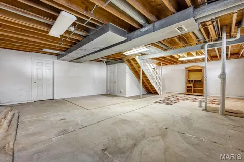 $375,000 | 1605 Fahrpark Court, St. Louis, MO 63146