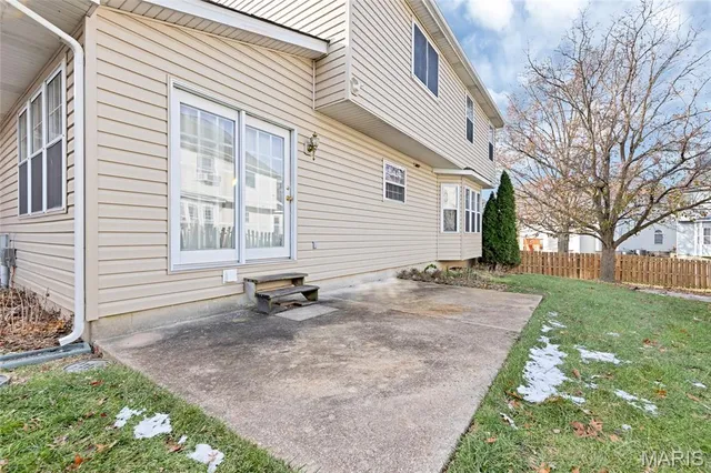 $375,000 | 1605 Fahrpark Court, St. Louis, MO 63146