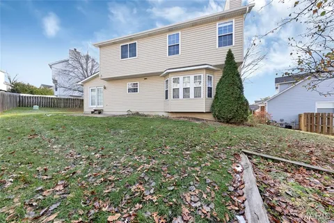 $375,000 | 1605 Fahrpark Court, St. Louis, MO 63146