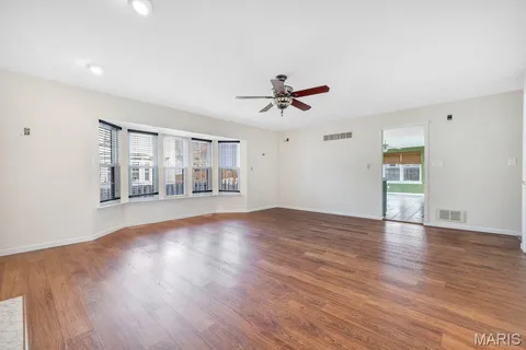 $375,000 | 1605 Fahrpark Court, St. Louis, MO 63146