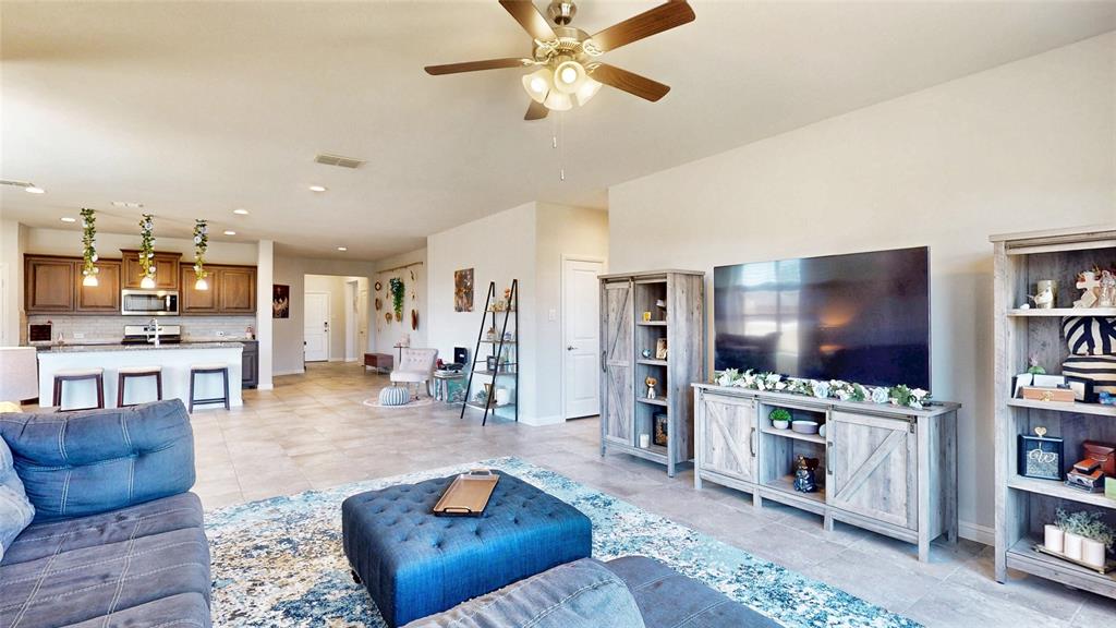 444 Skipper Lane Azle, TX 76020 - Photo 13 of 33