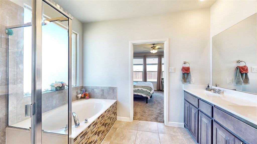 444 Skipper Lane Azle, TX 76020 - Photo 20 of 33