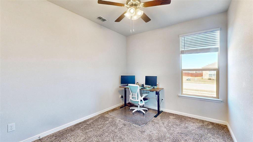 444 Skipper Lane Azle, TX 76020 - Photo 21 of 33