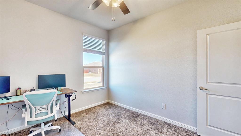 444 Skipper Lane Azle, TX 76020 - Photo 23 of 33