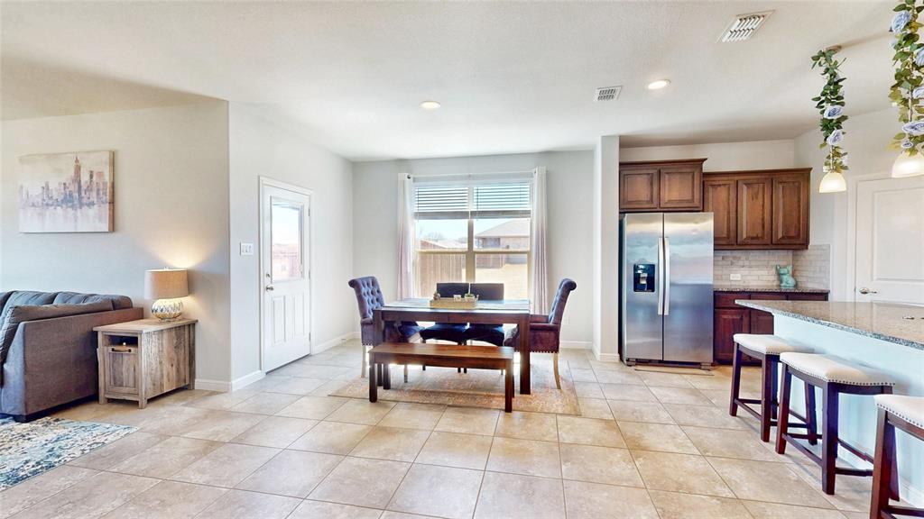 444 Skipper Lane Azle, TX 76020 - Photo 9 of 33