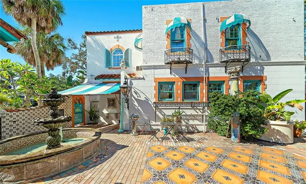 a view of building with yard