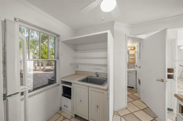 $2,000,000 | 2830 Bay Shore Circle, Sarasota, FL 34234