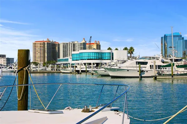 $2,000,000 | 2830 Bay Shore Circle, Sarasota, FL 34234