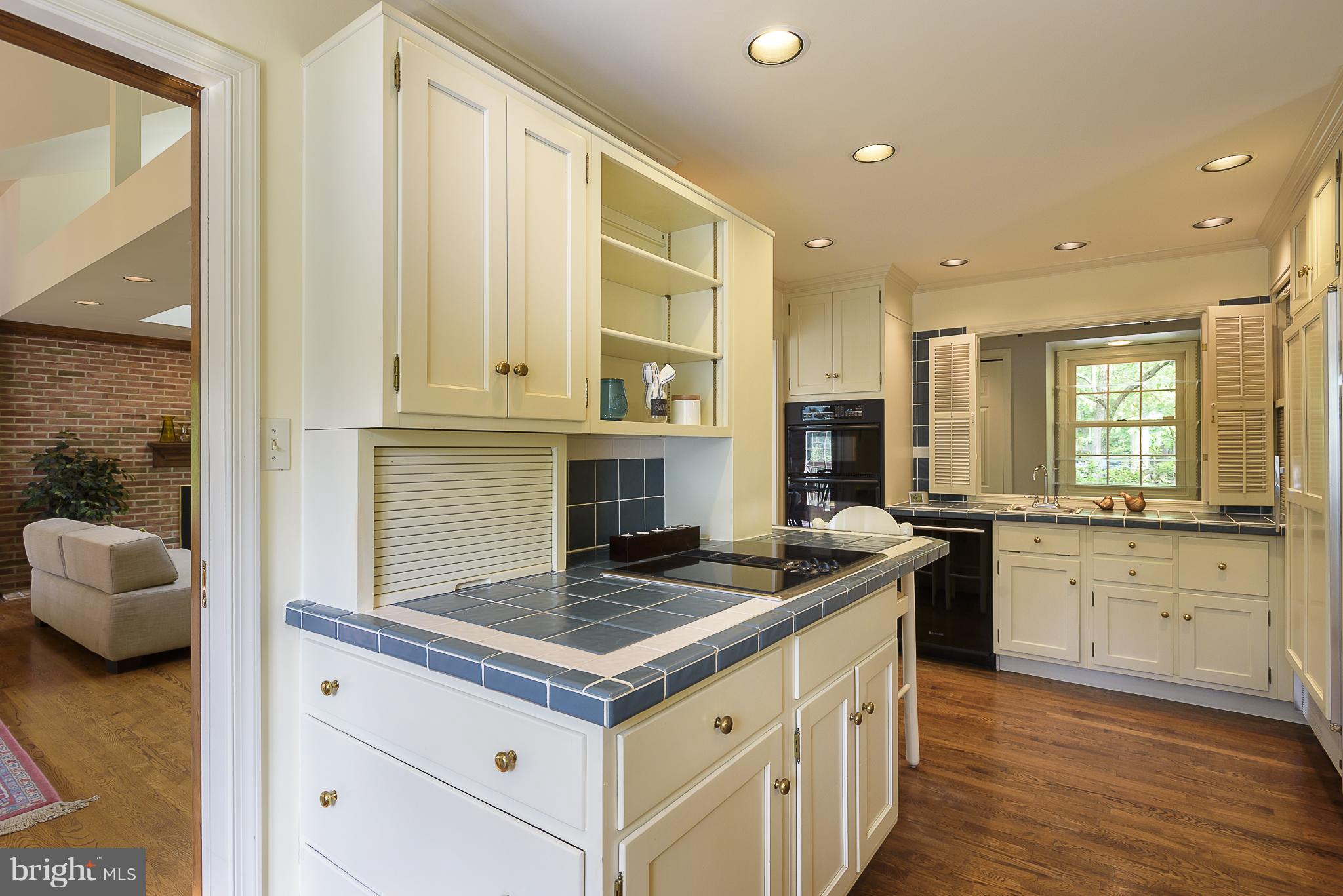 12408 Benson Branch Road Ellicott City, MD 21042 - Photo 11 of 30 Kitchen