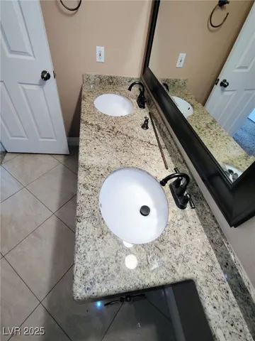 $2,700 | 2574 Golden Bay Court, Henderson, NV 89052