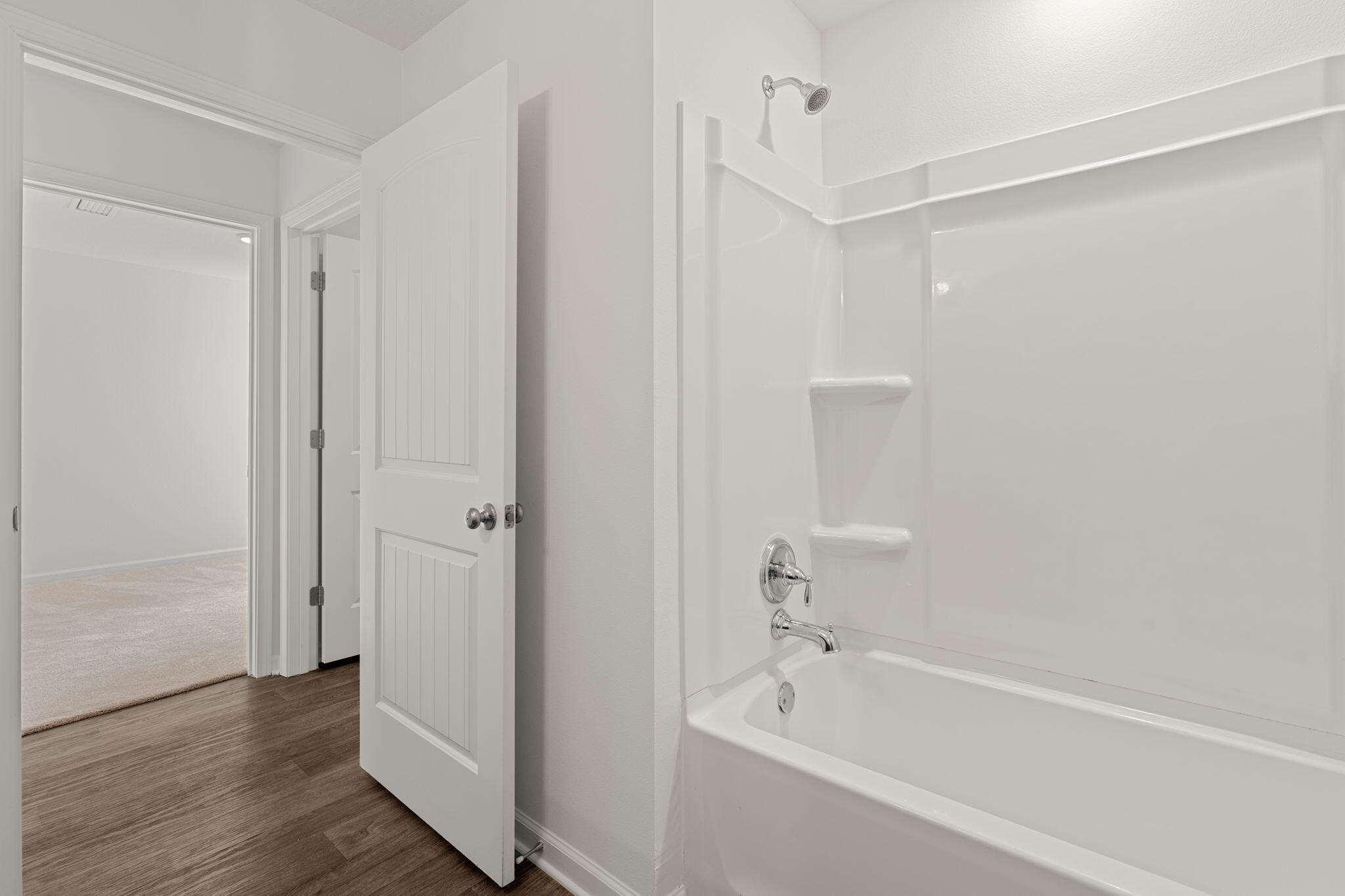 545 Earl Godwin Road Freeport, FL 32439 - Photo 28 of 50 a bathroom with a bathtub and a shower