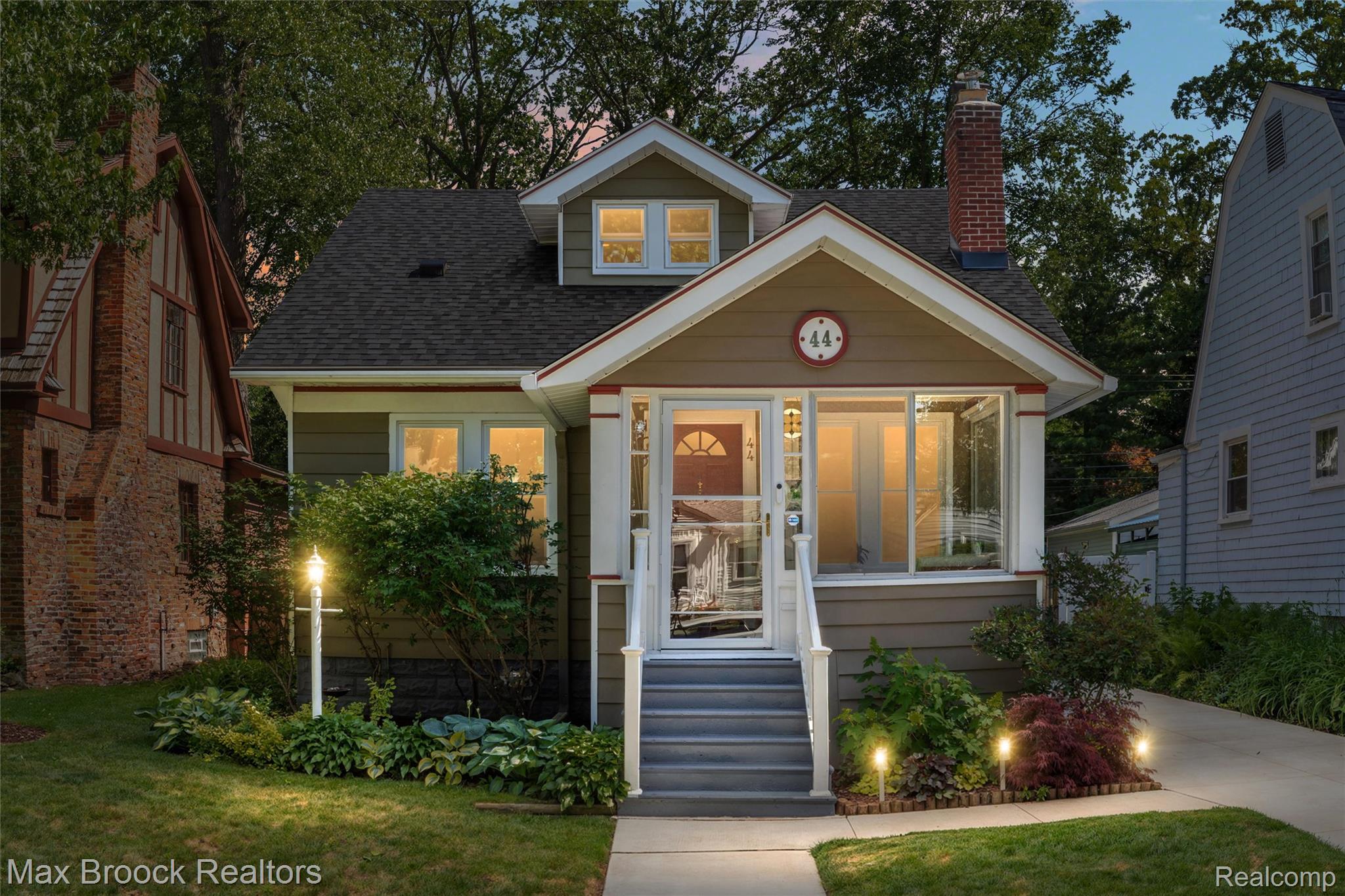 44 Kensington Boulevard Pleasant Ridge, MI 48069 - Photo 36 of 45 Twilight