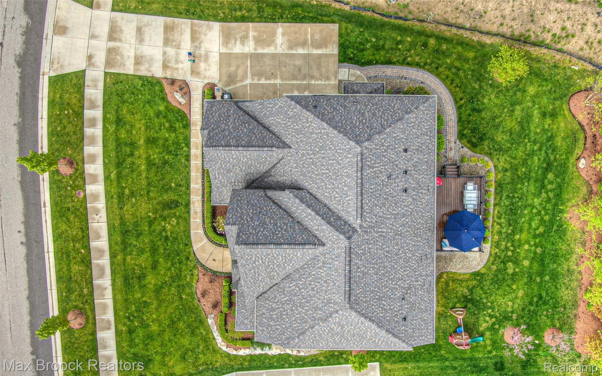 909 Corbin Road Rochester, MI 48307 - Photo 29 of 30 Overhead.jpg