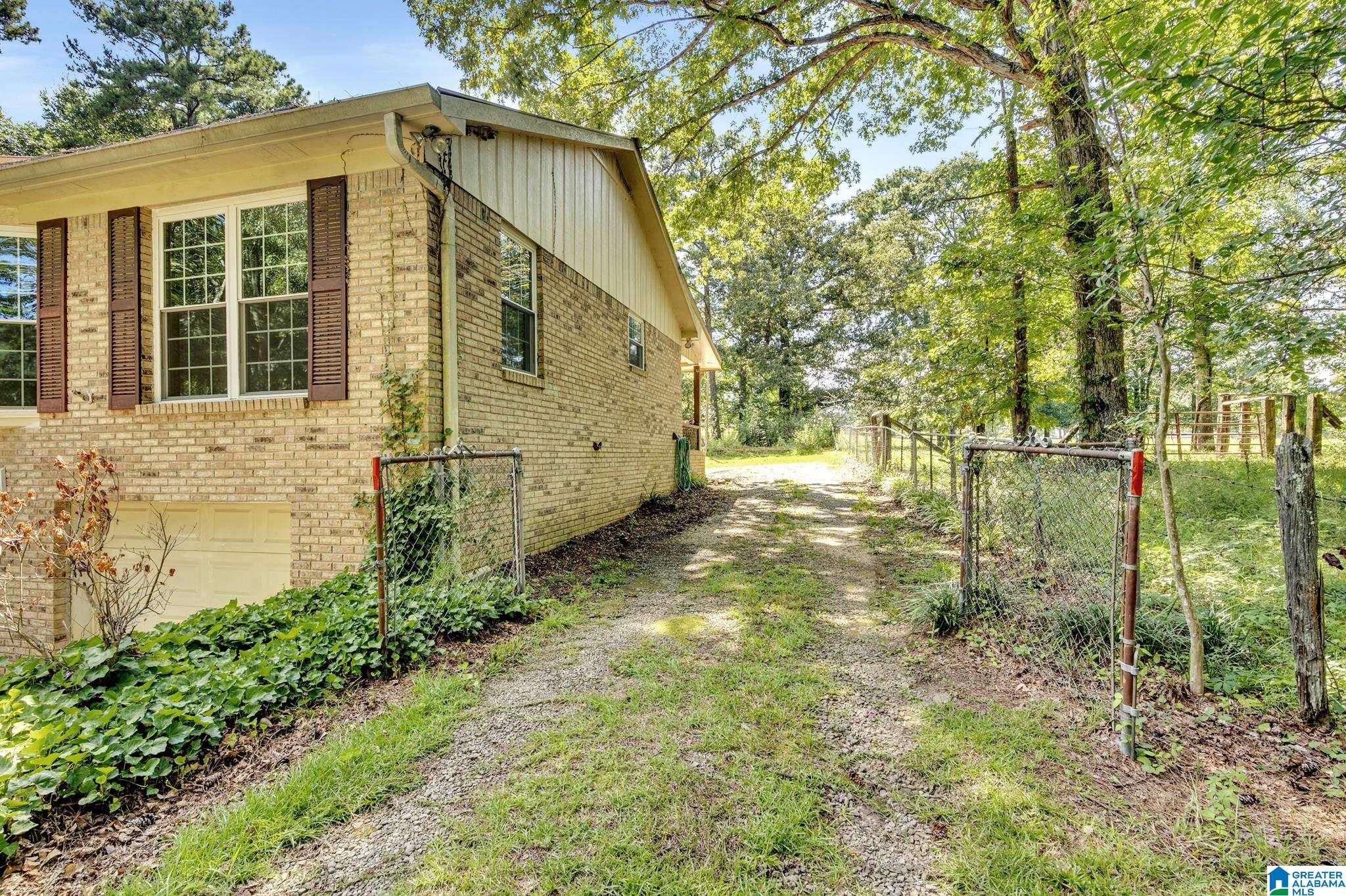 146 Davis Drive Sumiton, AL 35148 - Photo 6 of 26
