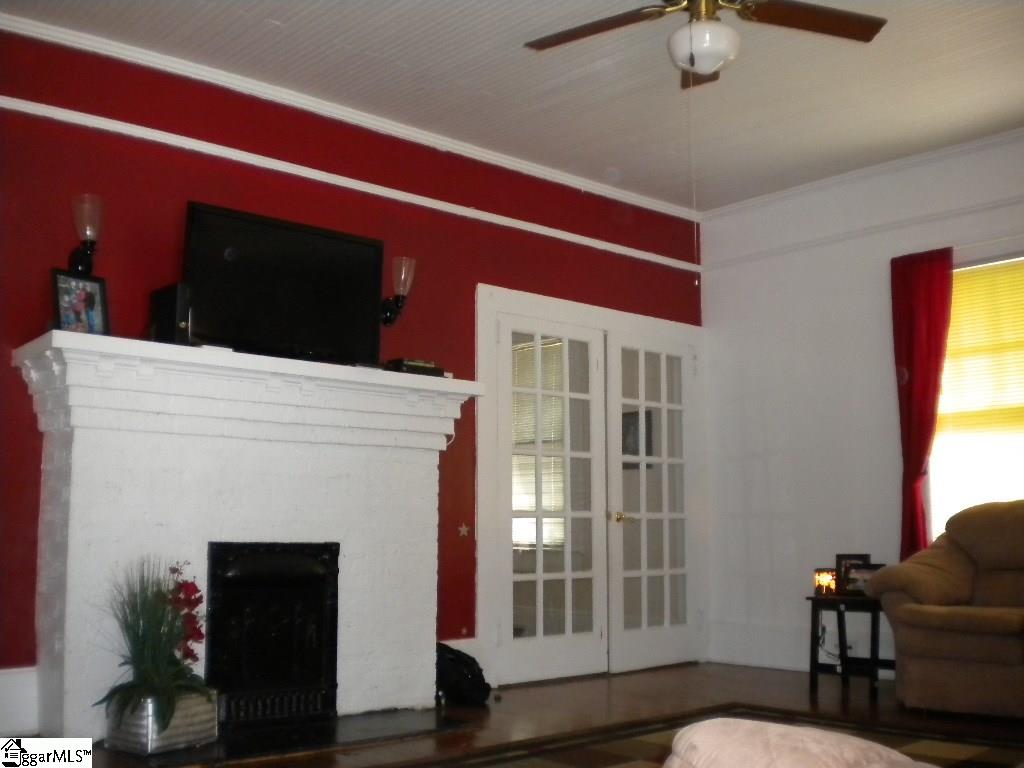 307 East Florida Street Clinton, SC 29325 - Photo 2 of 24 Gallery Image 2