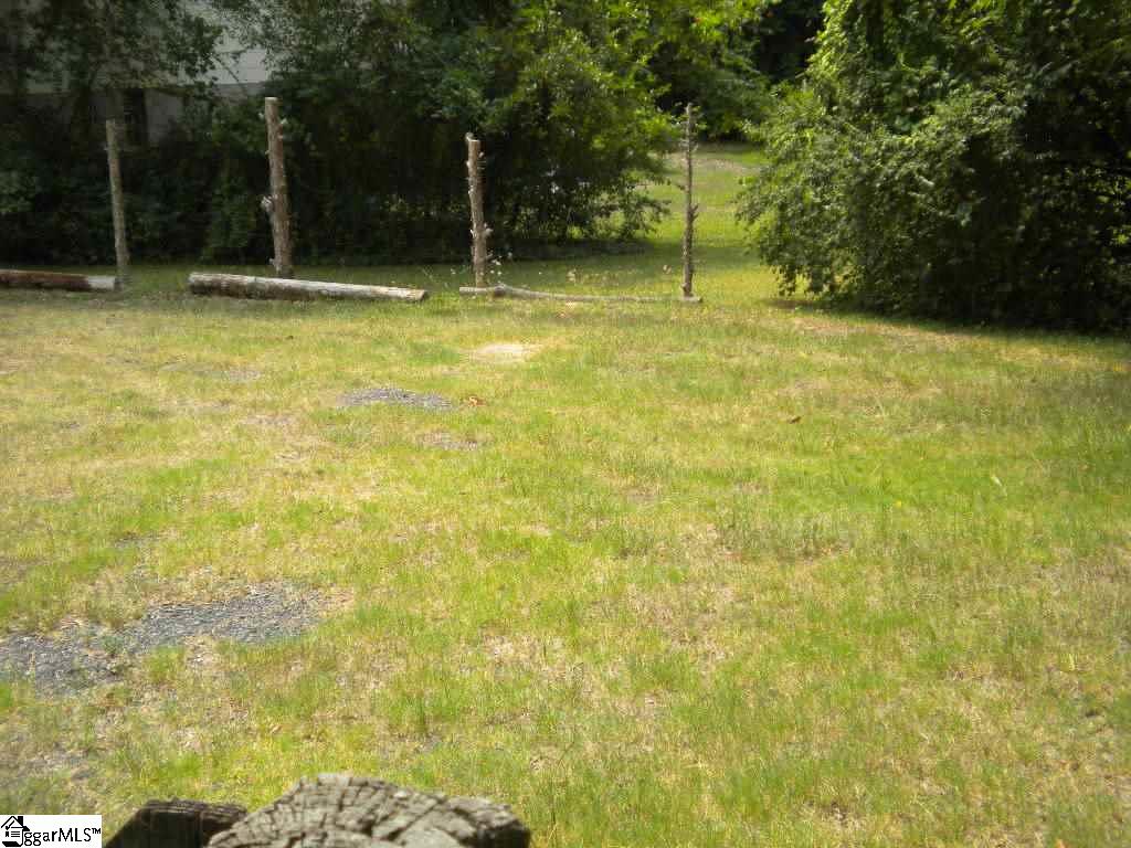 307 East Florida Street Clinton, SC 29325 - Photo 23 of 24 Gallery Image 23