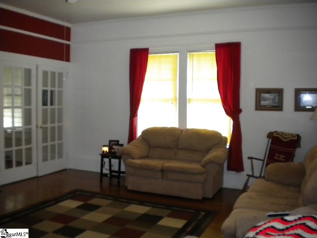 307 East Florida Street Clinton, SC 29325 - Photo 4 of 24 Gallery Image 4