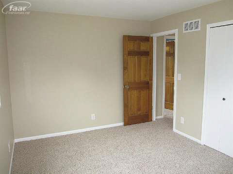 5133 Middleboro Road Grand Blanc, MI 48439 - Photo 18 of 33 20376506-17.JPG