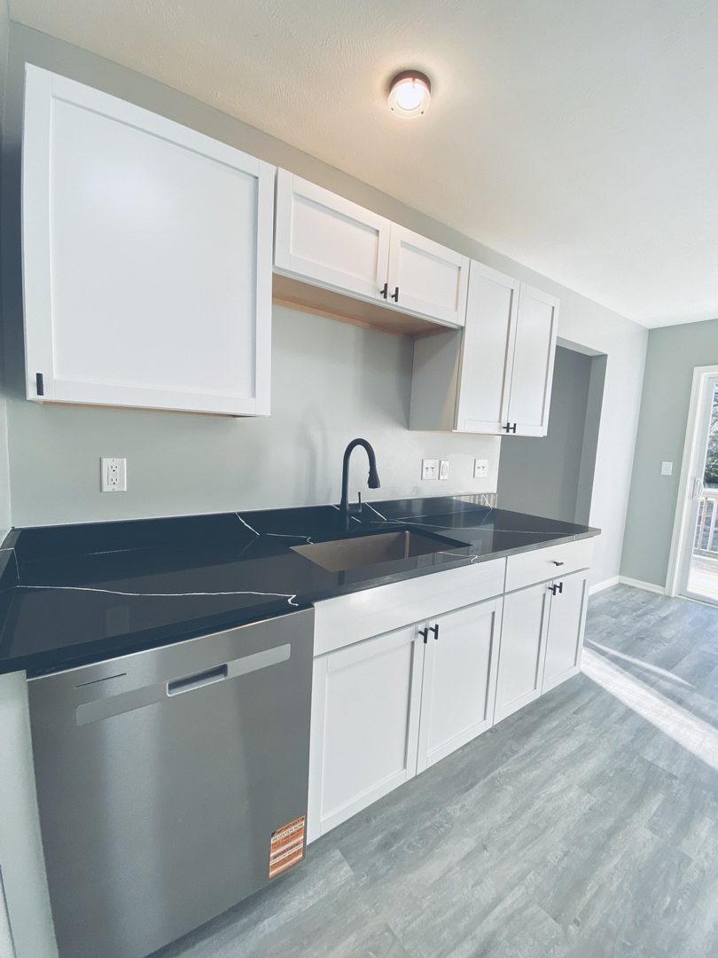 104 Rochester Road Northeast Poplar Grove, IL 61065 - Photo 7 of 22