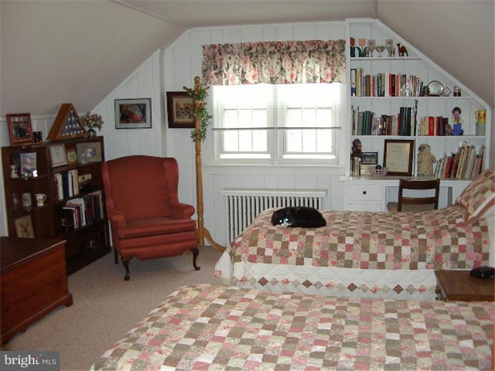 114 Ridge Avenue Perkasie, PA 18944 - Photo 14 of 20 Bedroom 3
