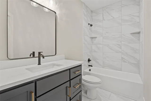 $695,000 | 2303 Southwest Serena Place, Lee's Summit, MO 64082