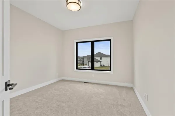 $689,500 | 2303 Southwest Serena Place, Lee's Summit, MO 64082