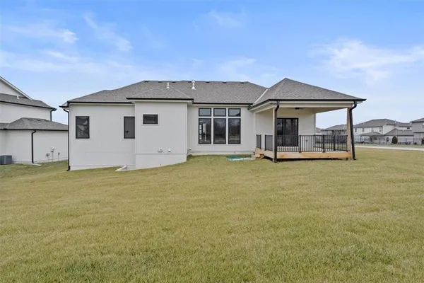 $689,500 | 2303 Southwest Serena Place, Lee's Summit, MO 64082