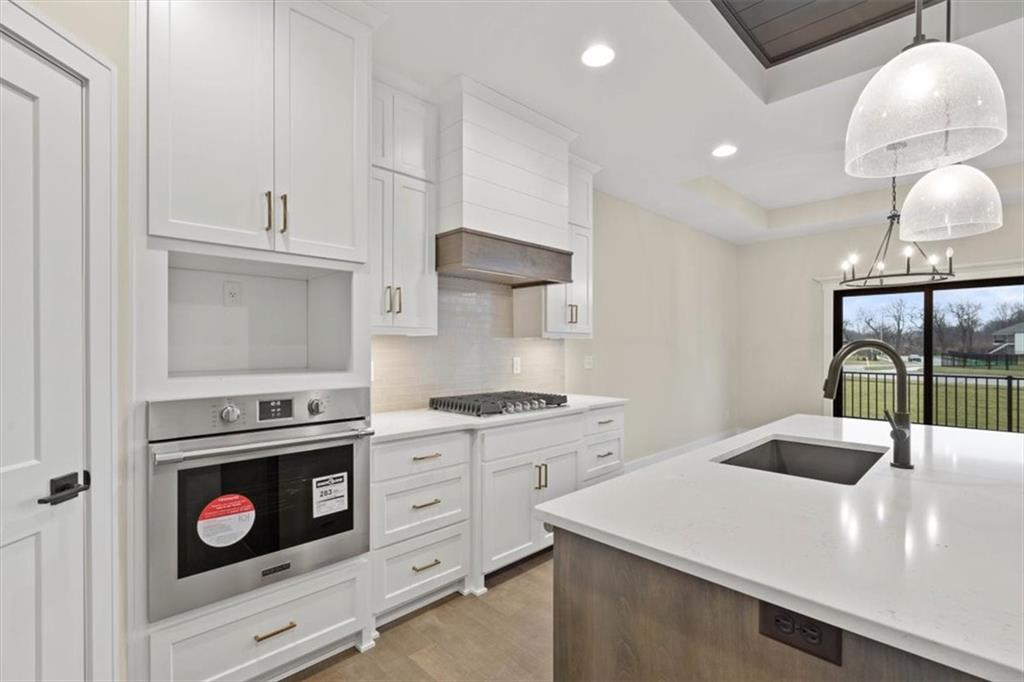 2303 Southwest Serena Place Lee's Summit, MO 64082 - Photo 9 of 32