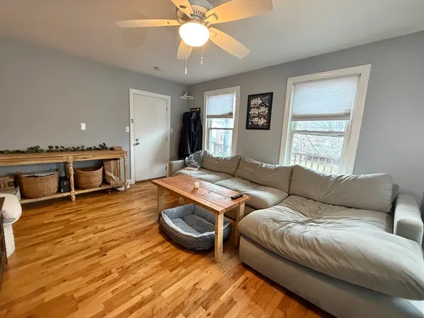 $2,600 | 42 Court Street, Unit 1, Newton, MA 02458