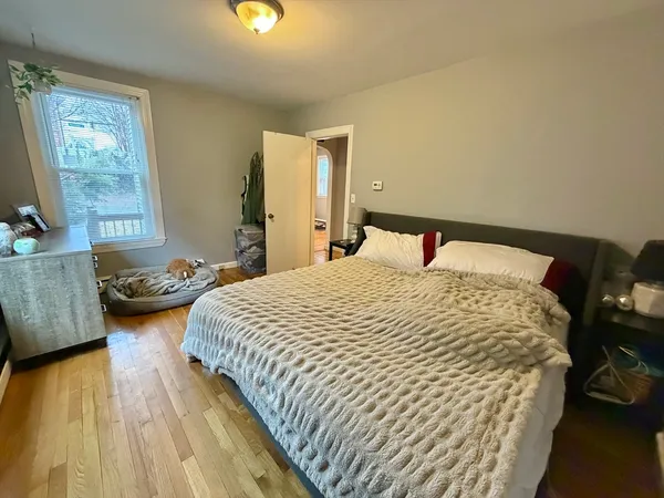 $2,600 | 42 Court Street, Unit 1, Newton, MA 02458