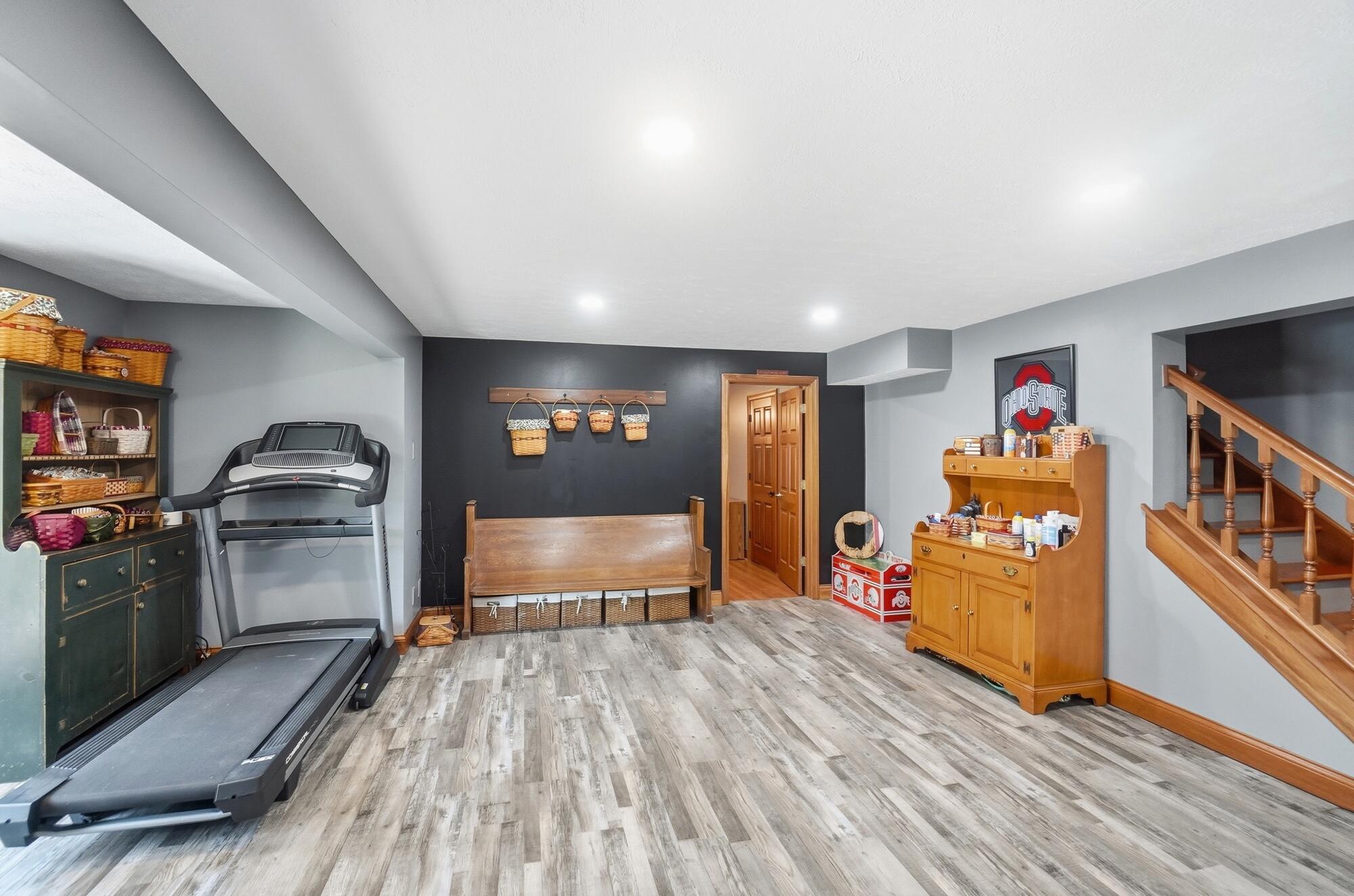 1126 Kingsgate Road Springfield, OH 45503 - Photo 57 of 89 058