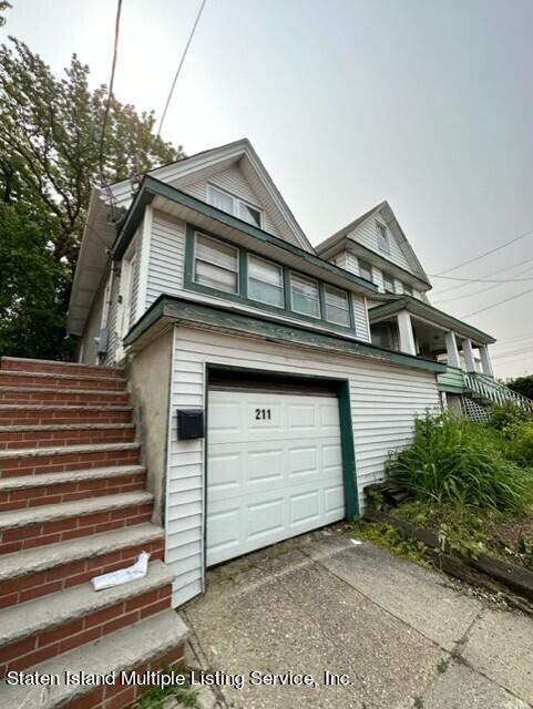 211 Morningstar Road Staten Island, NY 10303 - Photo 3 of 4 thumbnail_IMG_2161