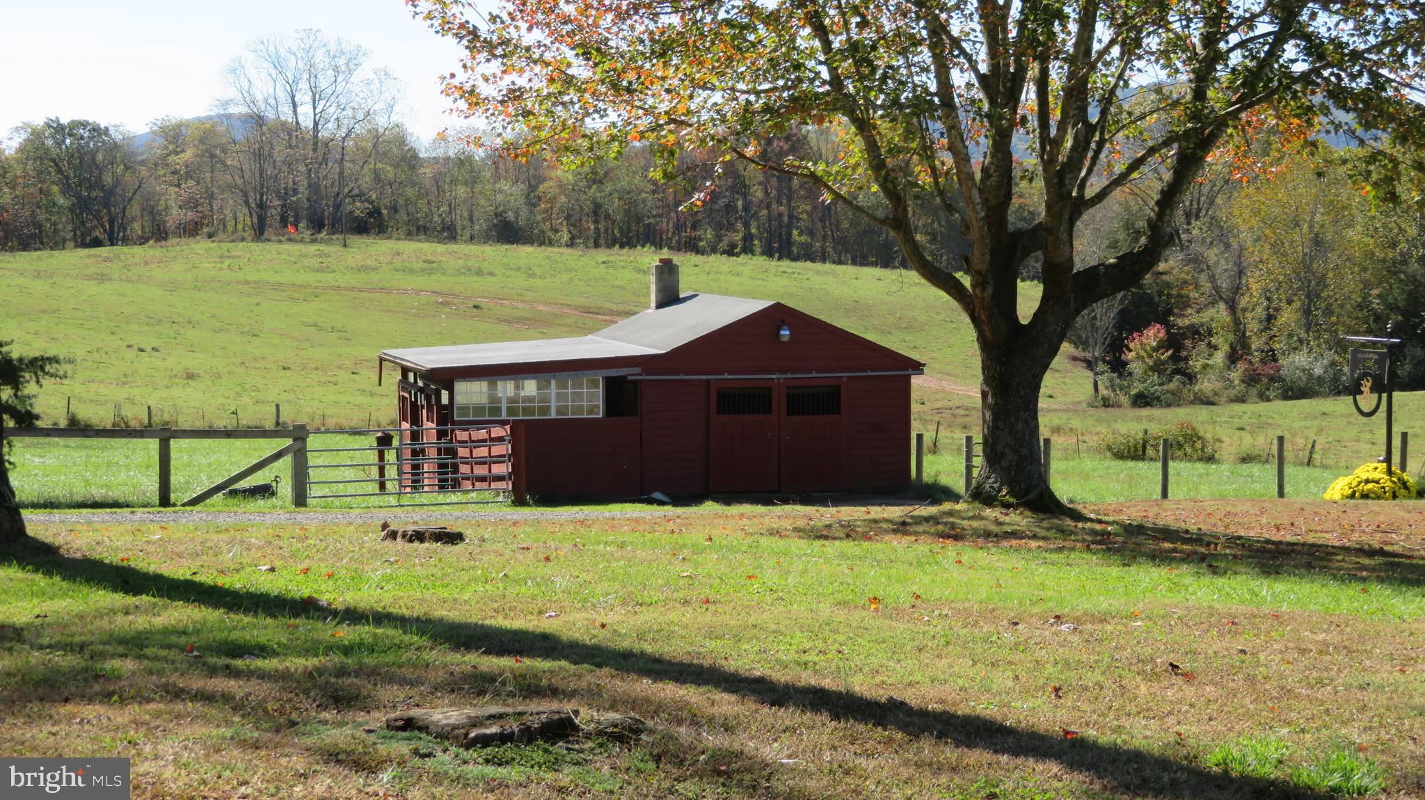 55 West View Lane Castleton, VA 22716 - Photo 16 of 64 Barn/Garage
