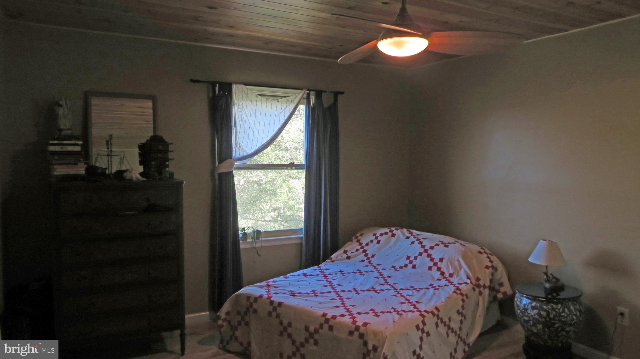 55 West View Lane Castleton, VA 22716 - Photo 35 of 64 Third Bedroom