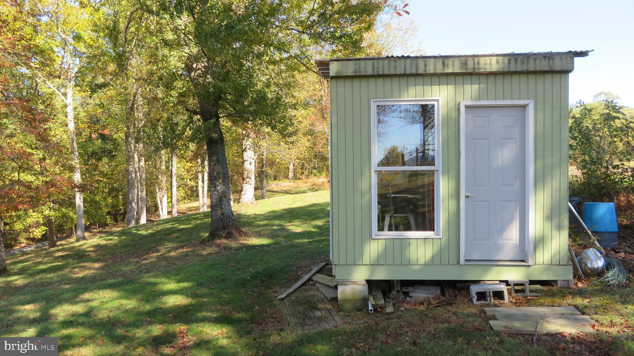 55 West View Lane Castleton, VA 22716 - Photo 8 of 64 Garden Shed