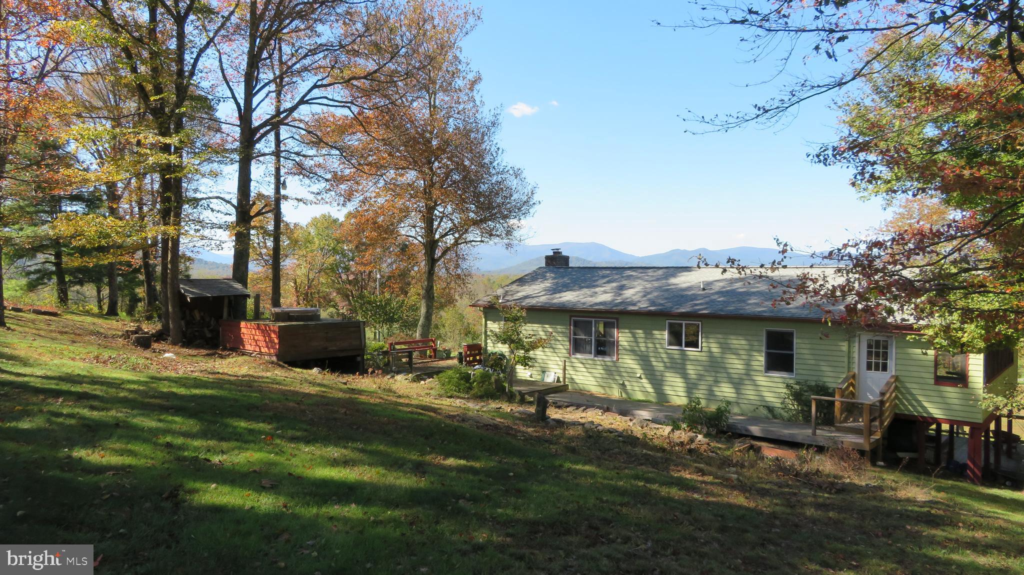 55 West View Lane Castleton, VA 22716 - Photo 10 of 64 back of house with view beyond